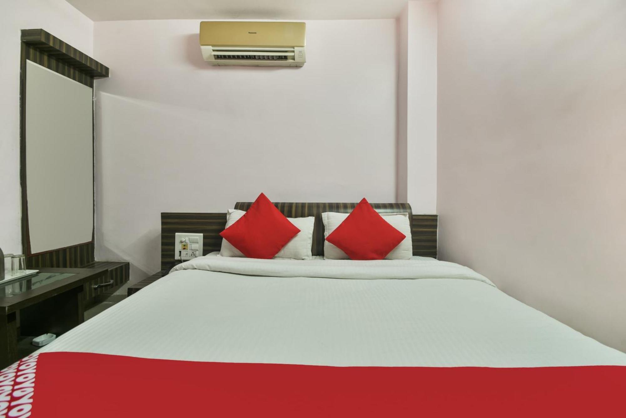 Oyo Hotel Ajanta Hamirgarh Extérieur photo