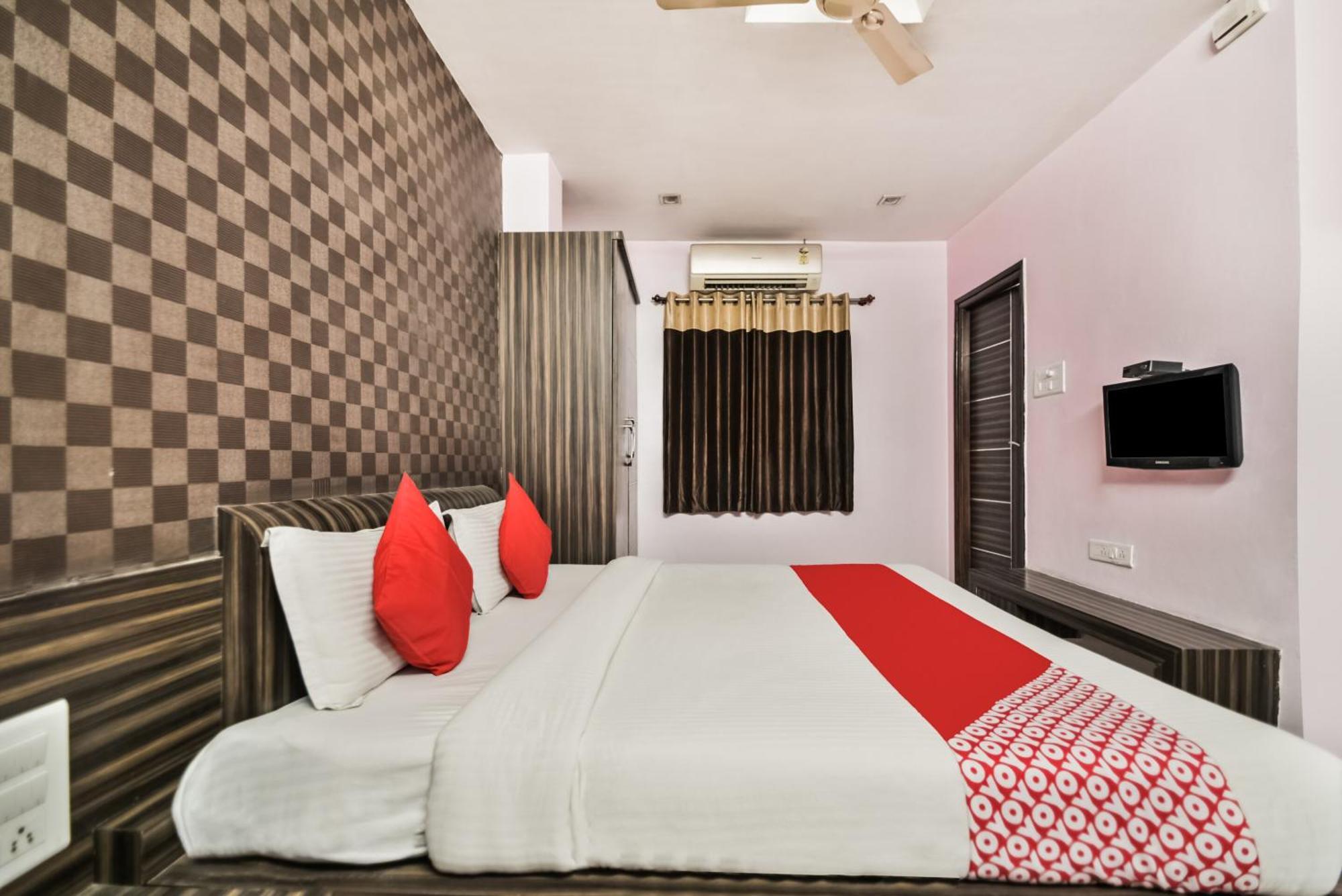Oyo Hotel Ajanta Hamirgarh Extérieur photo